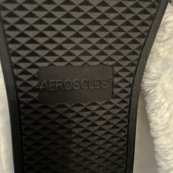 NEW-AEROSOLES | Buffalo Plaid Blk/White Clog Slippers - Picture 7 of 9